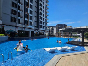 Family-Friendly Homey Unit with Parking